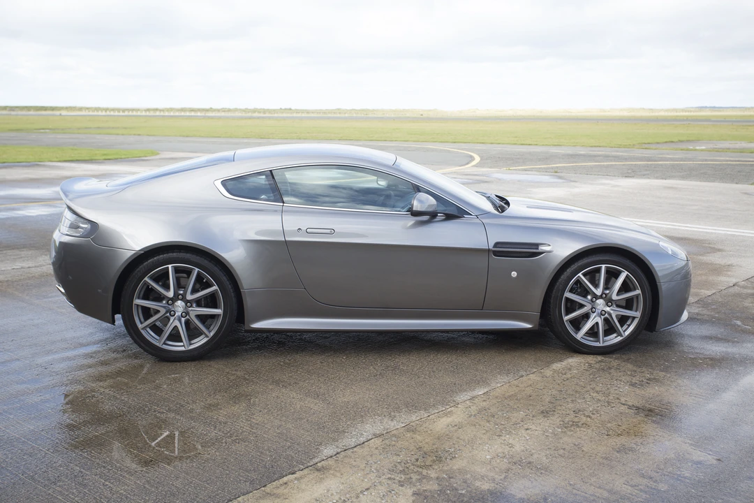 2013 Aston Martin V8 Vantage (2006-2017) - Image 22 of 31