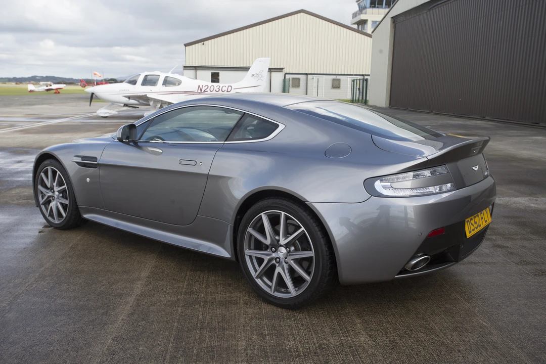 2013 Aston Martin V8 Vantage (2006-2017) - Image 17 of 31