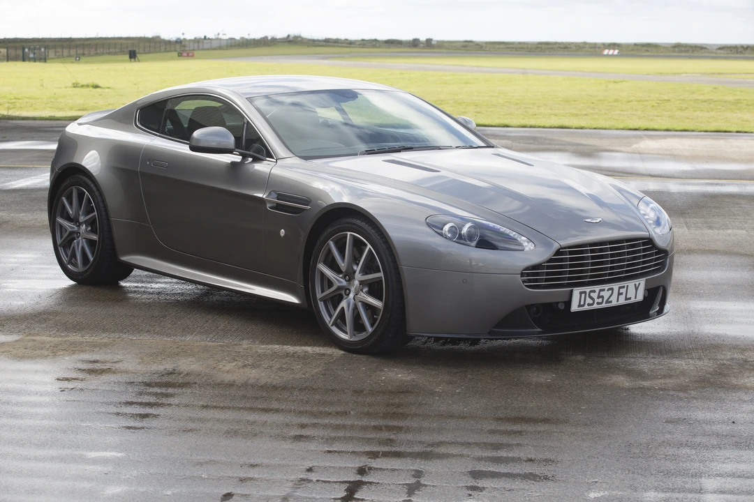 2013 Aston Martin V8 Vantage (2006-2017) - Image 2 of 31