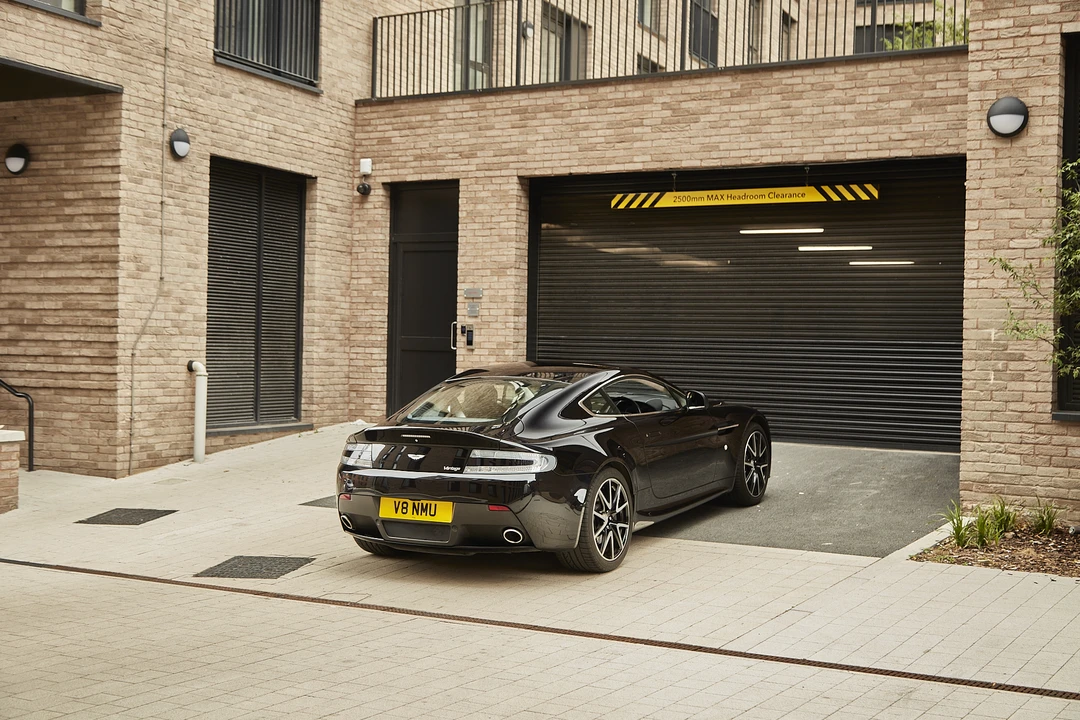 2013 Aston Martin V8 Vantage (2006-2017) - Image 8 of 31