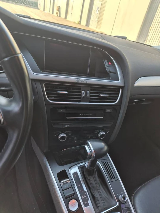 2013 Audi B8 A4 - Image 8 of 11
