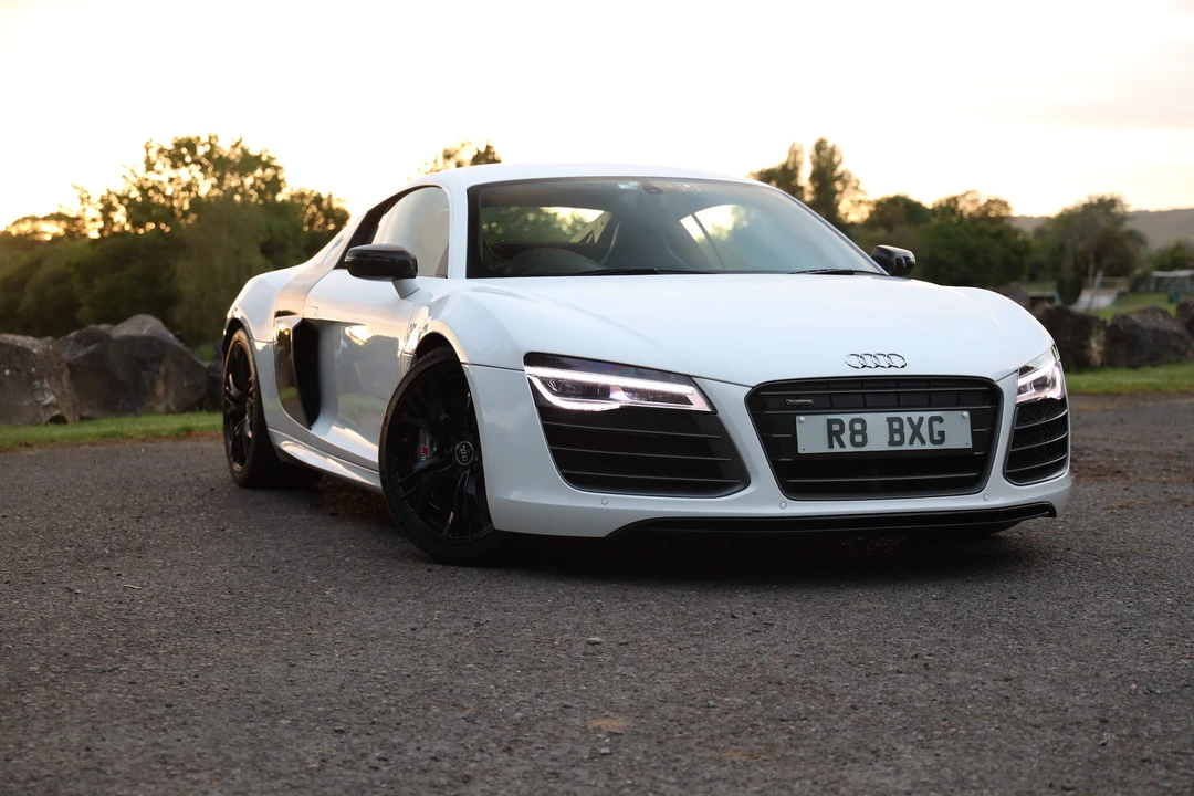 2013 Audi 42 R8 - Image 4 of 31