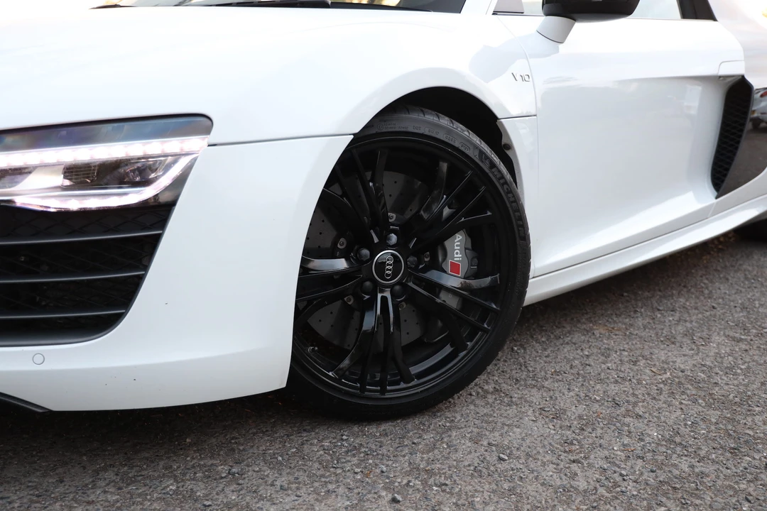 2013 Audi 42 R8 - Image 24 of 31