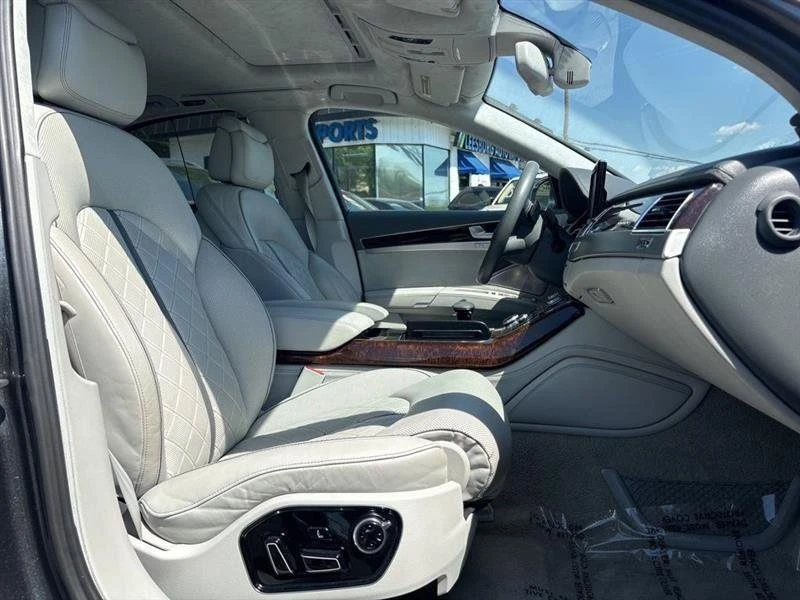 2013 Audi D4 S8 - Image 10 of 20