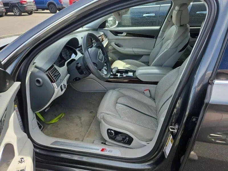 2013 Audi D4 S8 - Image 11 of 20