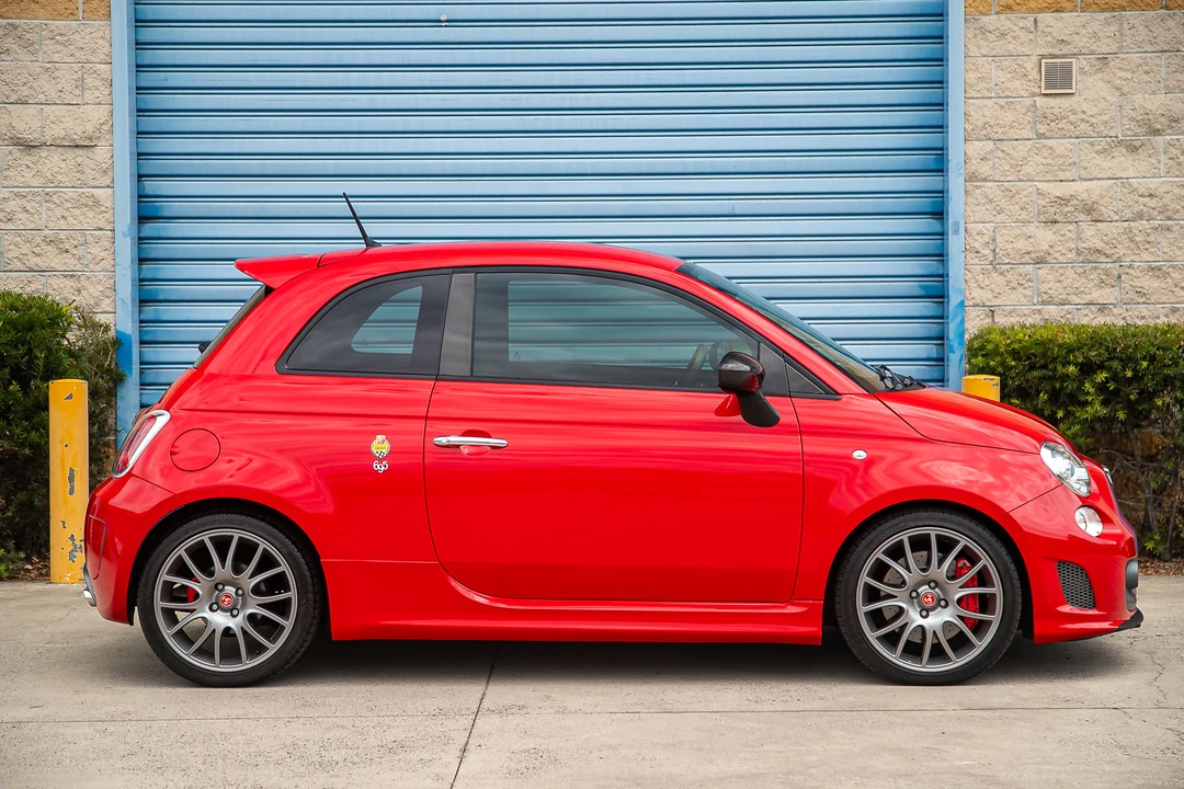 2011 Fiat Abarth 500 - Image 9 of 31