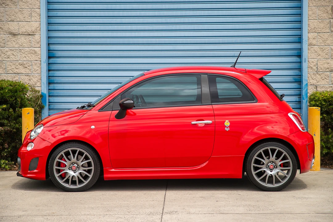 2011 Fiat Abarth 500 - Image 5 of 31