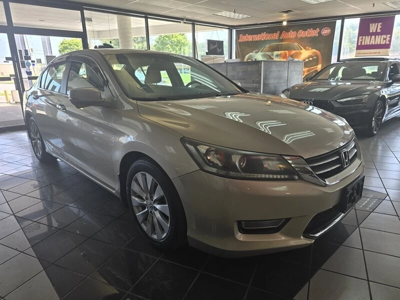 2013 Honda Accord 9th Gen - Image 3 of 4