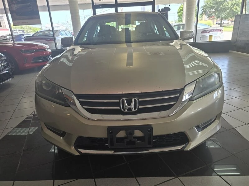 2013 Honda Accord 9th Gen - Image 2 of 4