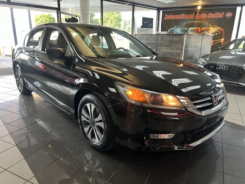 2013 Honda Accord 9th Gen - Image 3 of 4