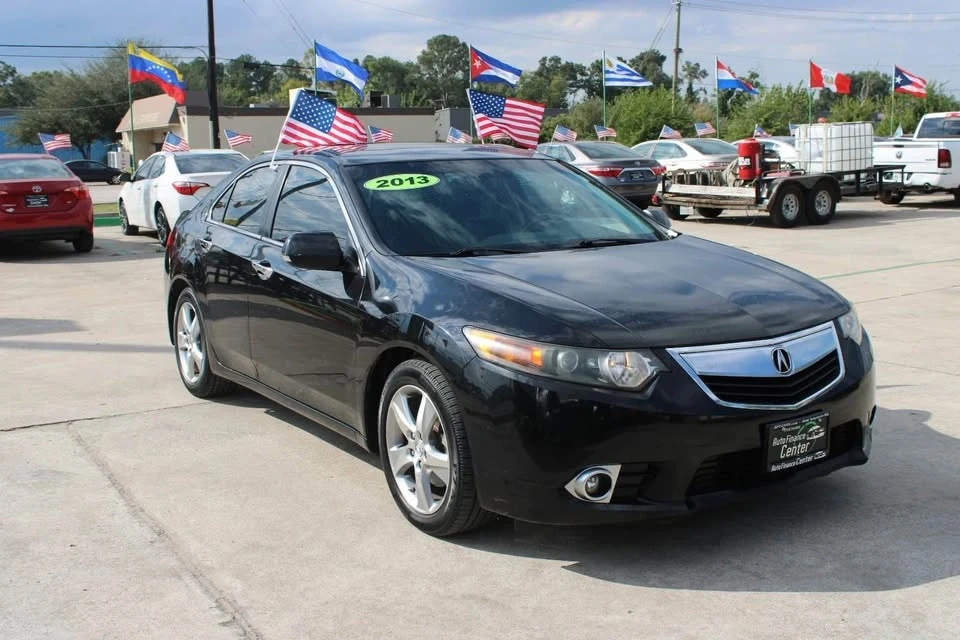 2013 Acura ILX - Image 2 of 10