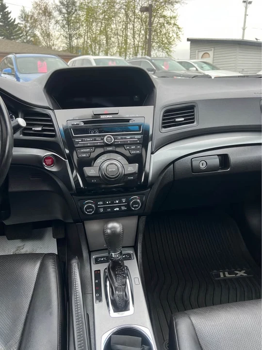 2013 Acura ILX - Image 9 of 14