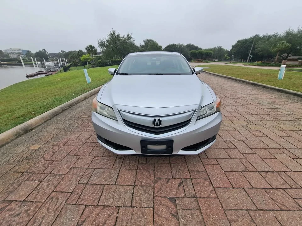 2013 Acura ILX - Image 10 of 16
