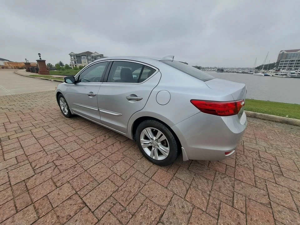 2013 Acura ILX - Image 12 of 16