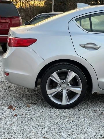 2013 Acura ILX - Image 10 of 19