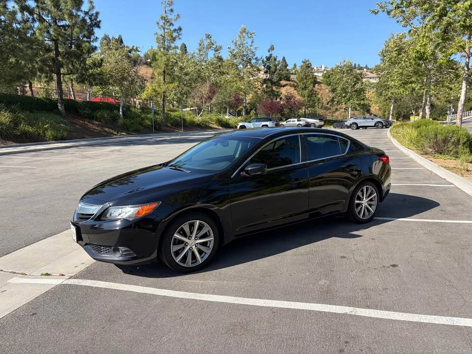2013 Acura ILX - Image 2 of 17