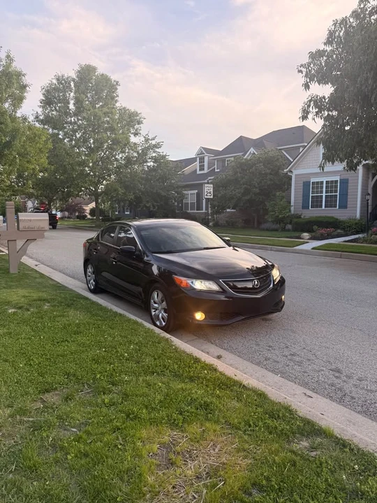 2013 Acura ILX - Image 2 of 19