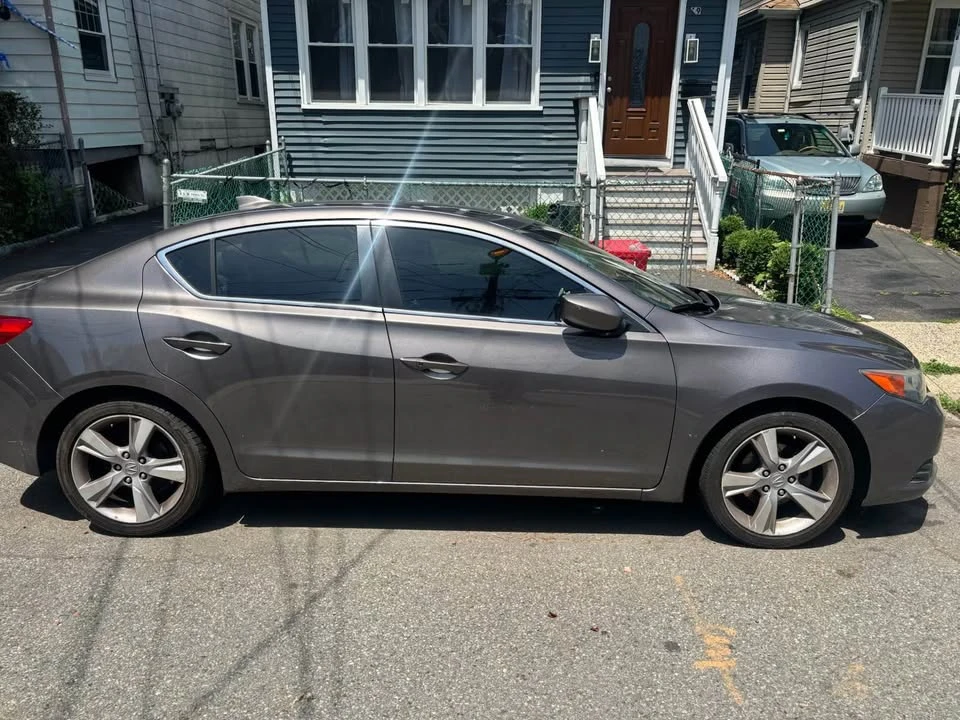 2013 Acura ILX - Image 2 of 7