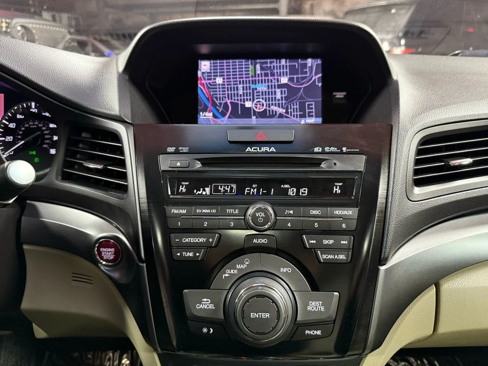 2013 Acura ILX - Image 19 of 21