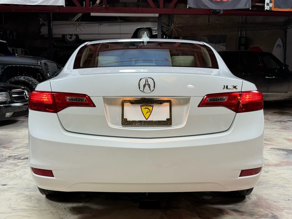 2013 Acura ILX - Image 8 of 21