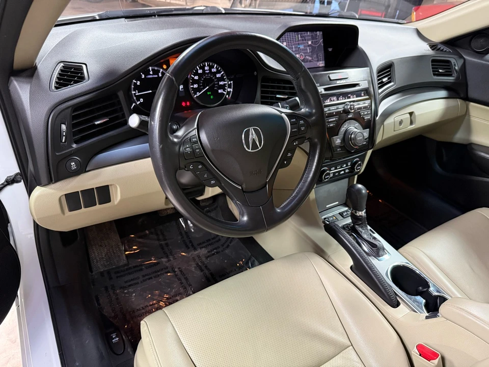 2013 Acura ILX - Image 9 of 21