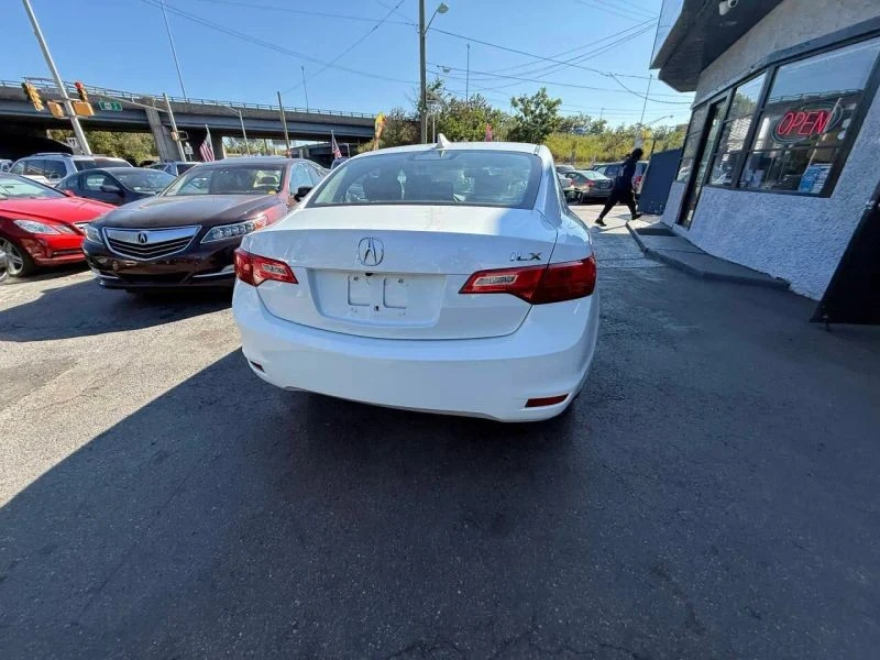 2013 Acura ILX - Image 11 of 12