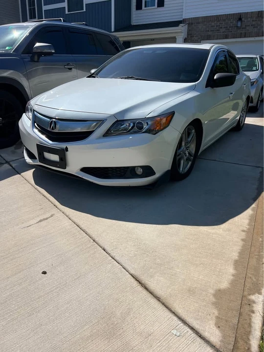 2013 Acura ILX - Image 2 of 6