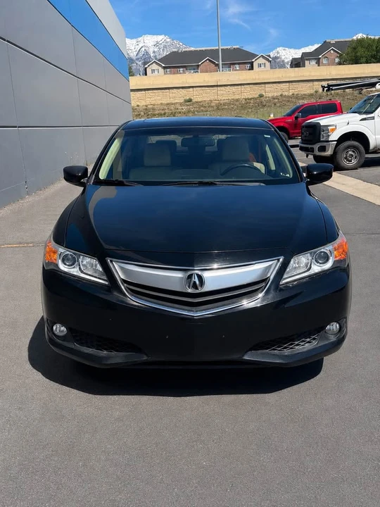 2013 Acura ILX - Image 2 of 17