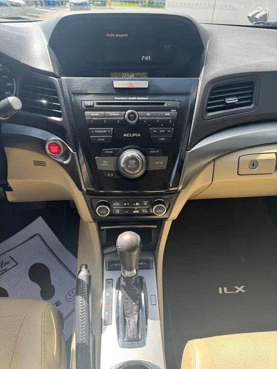 2013 Acura ILX - Image 14 of 17