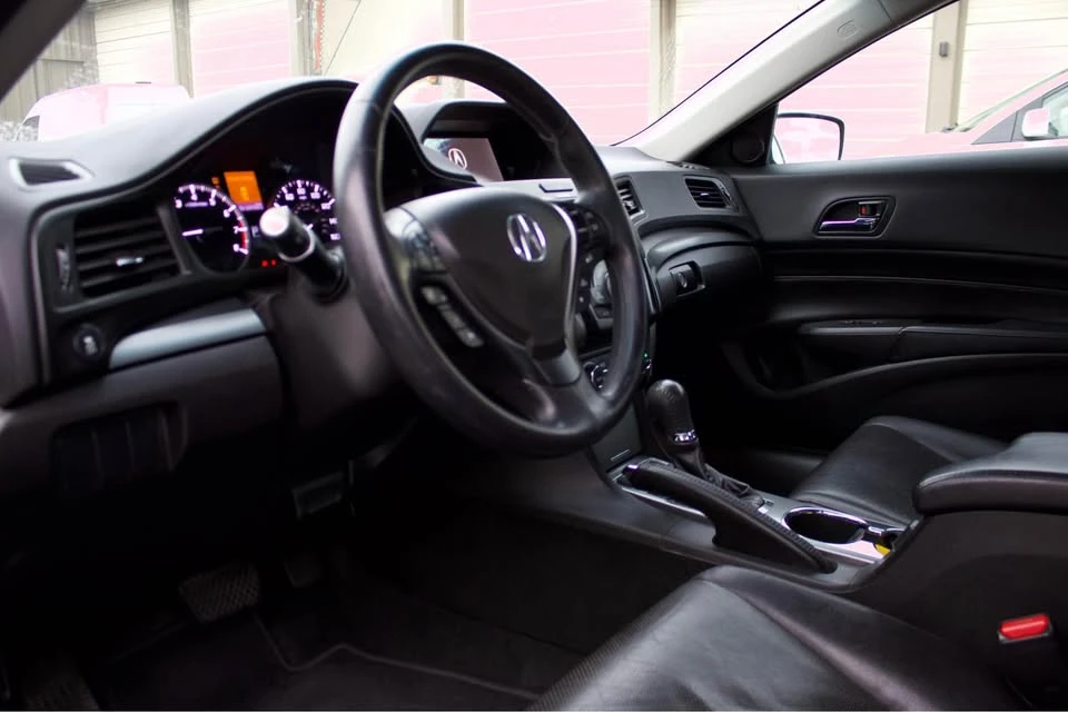 2013 Acura ILX - Image 12 of 18
