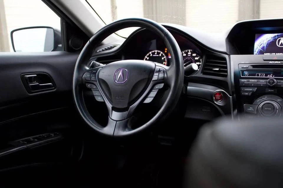 2013 Acura ILX - Image 15 of 18