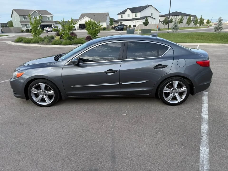 2013 Acura ILX - Image 2 of 17