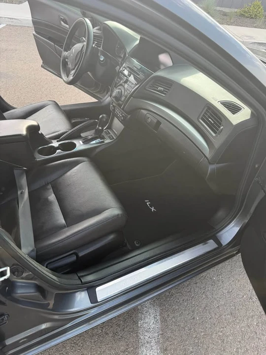 2013 Acura ILX - Image 10 of 17