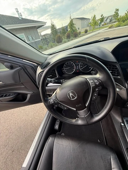 2013 Acura ILX - Image 9 of 17
