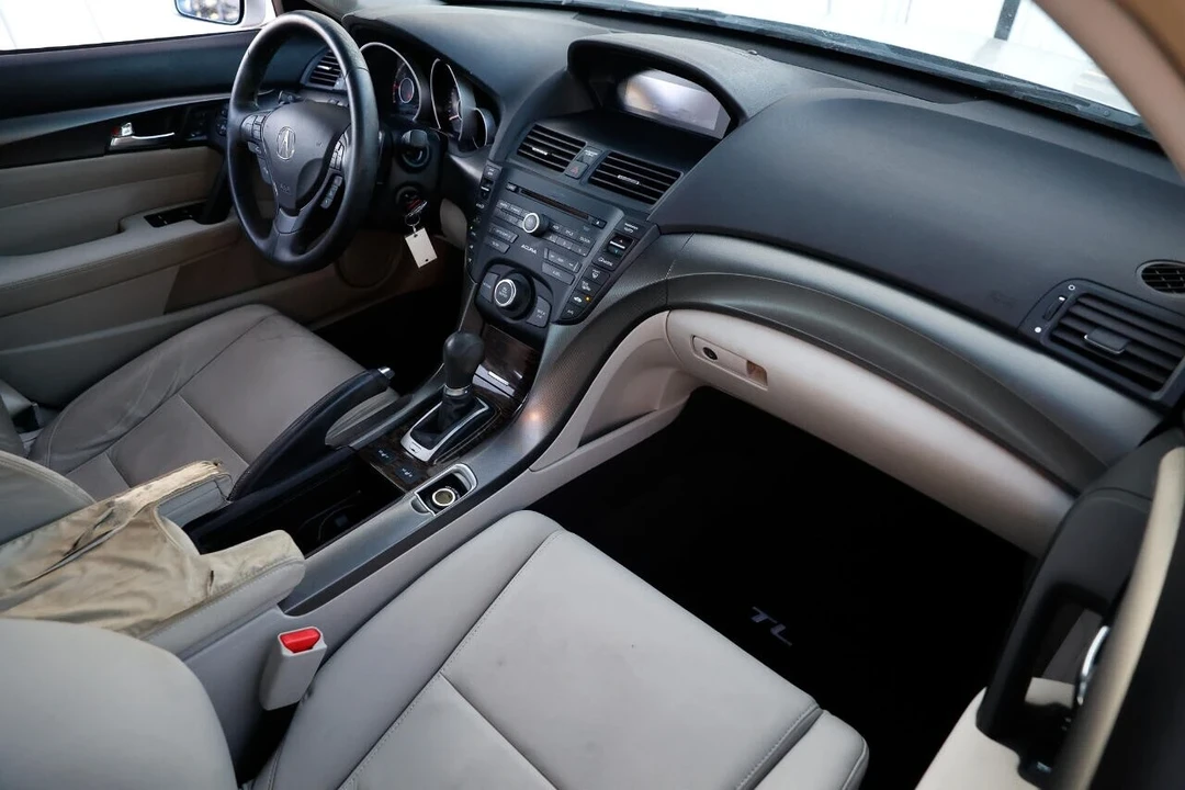 2013 Acura TL 4th Gen - Image 16 of 21