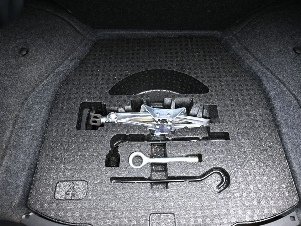 2013 Acura TL 4th Gen - Image 23 of 31