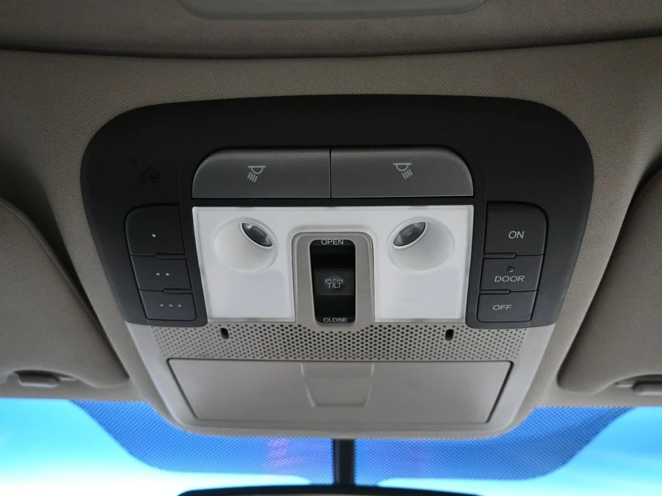 2013 Acura TL 4th Gen - Image 17 of 31