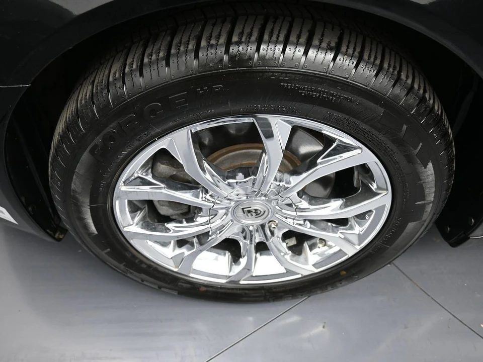 2013 Acura TL 4th Gen - Image 14 of 31