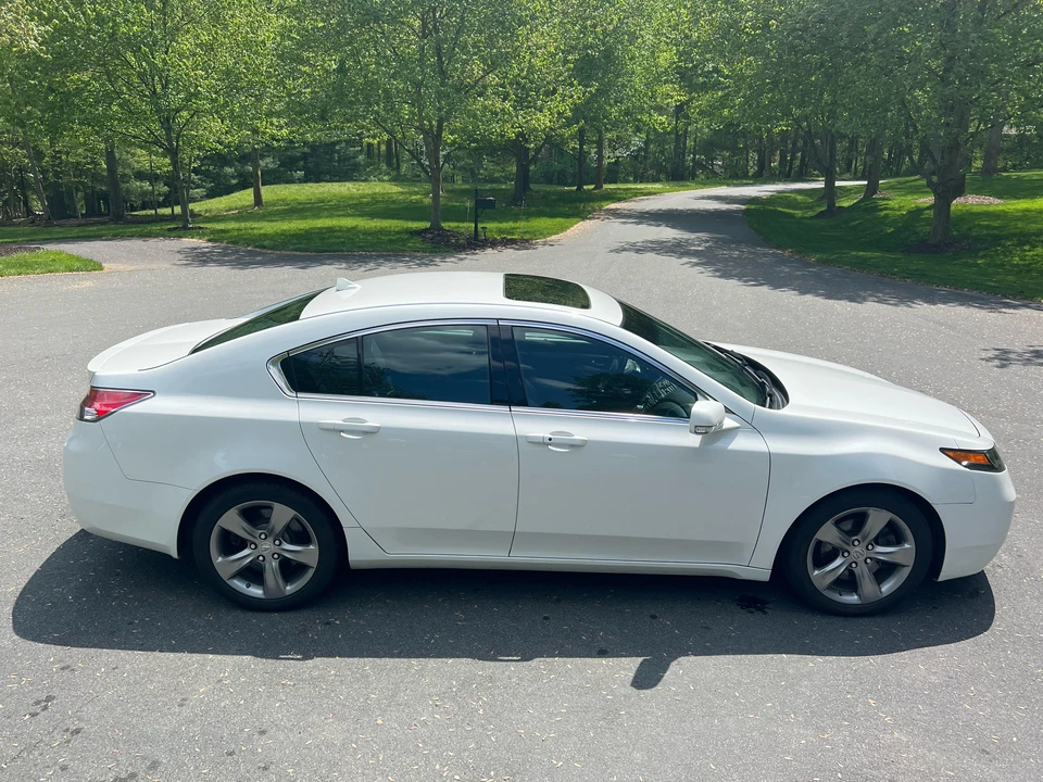 2013 Acura TL 4th Gen - Image 17 of 31