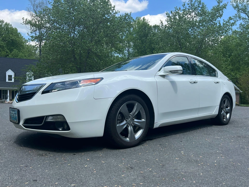 2013 Acura TL 4th Gen - Image 9 of 31