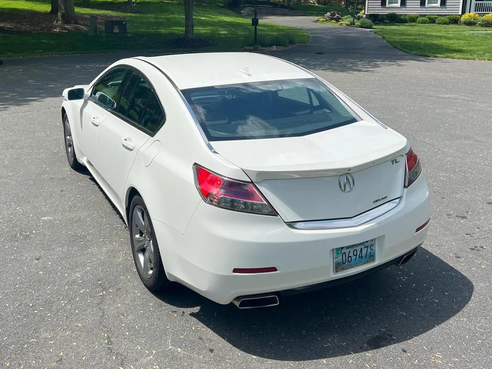 2013 Acura TL 4th Gen - Image 13 of 31