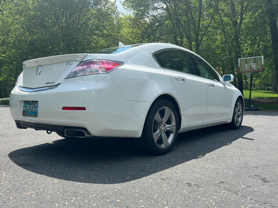 2013 Acura TL 4th Gen - Image 15 of 31