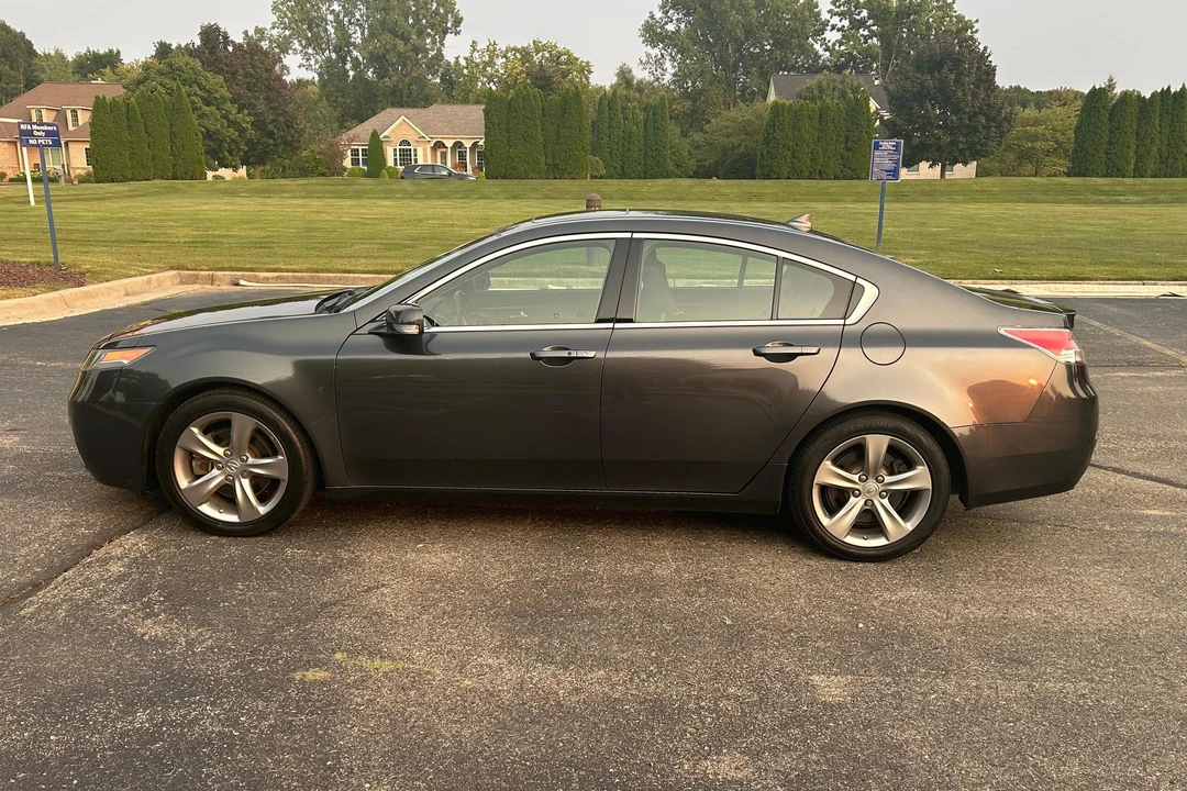 2013 Acura TL 4th Gen - Image 9 of 31