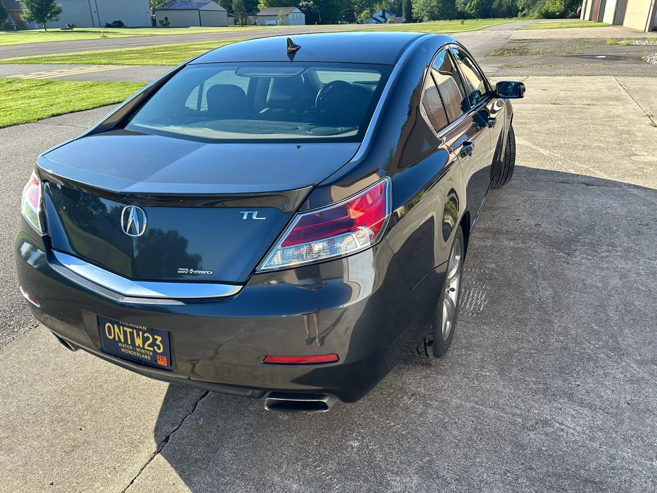 2013 Acura TL 4th Gen - Image 14 of 31