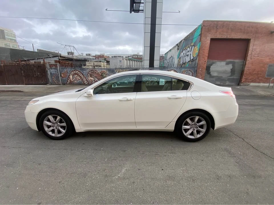 2013 Acura TL 4th Gen - Image 2 of 9