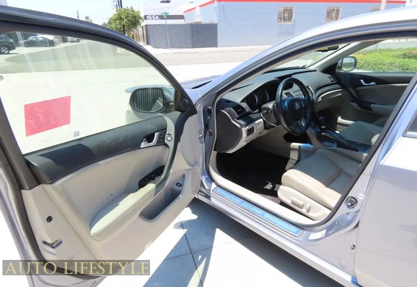 2013 Acura TSX 2nd Gen - Image 28 of 31