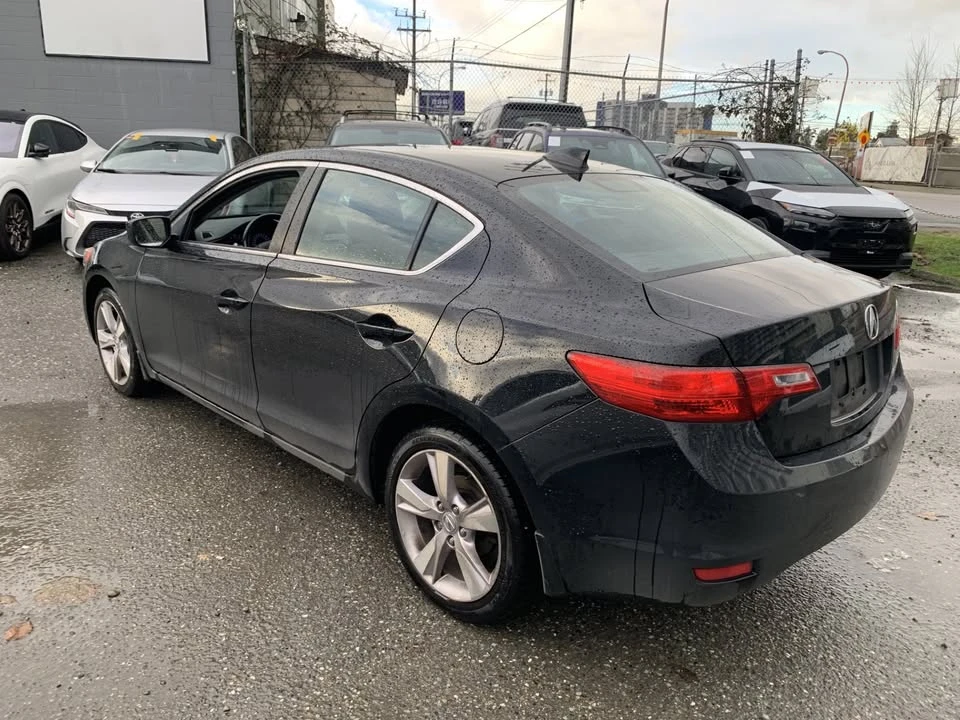 2013 Acura ILX - Image 9 of 15