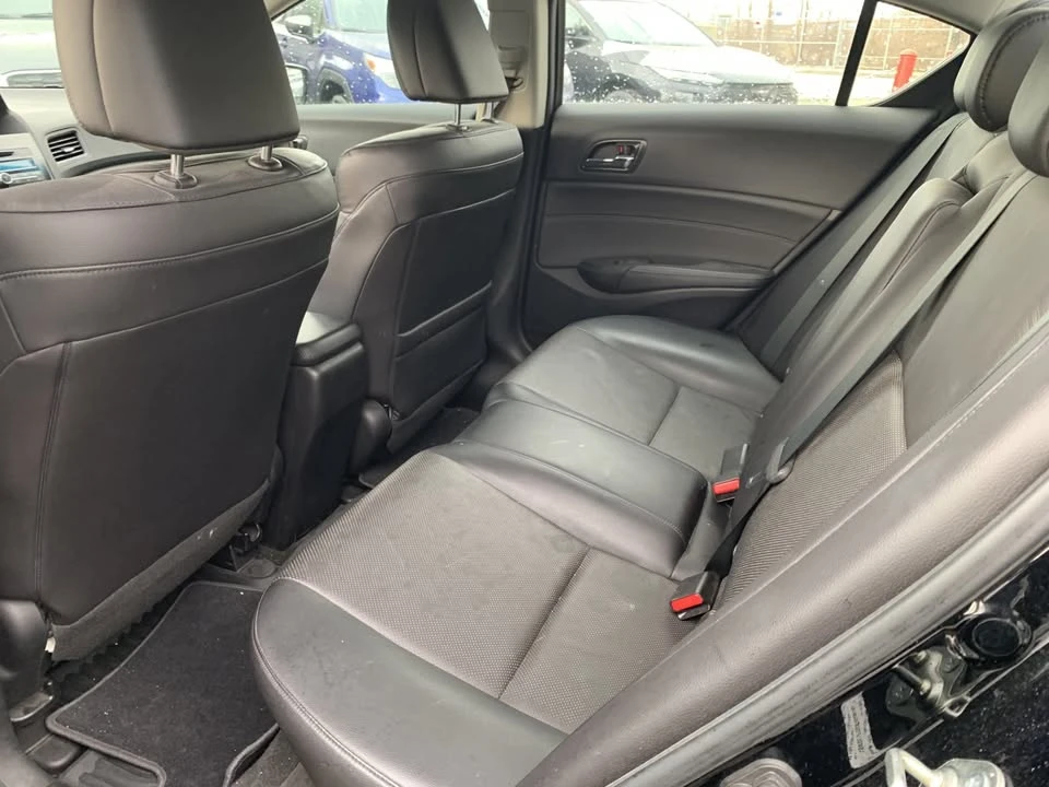 2013 Acura ILX - Image 10 of 15