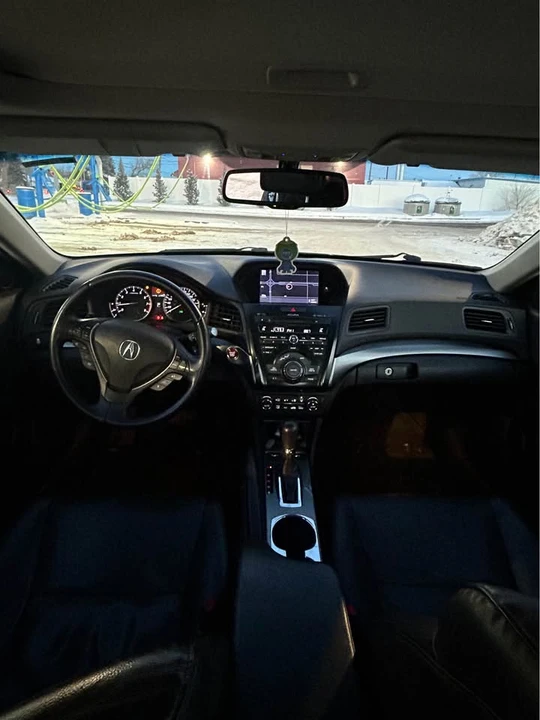 2013 Acura ILX - Image 9 of 11