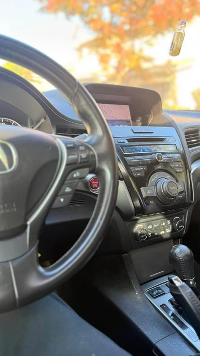 2013 Acura ILX - Image 12 of 13